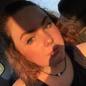 Meet your Posher, Lucy